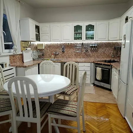 Tarik Apartmán *